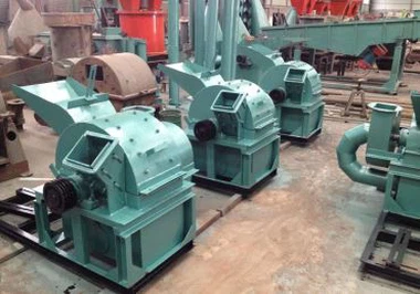 Stroj na výrobu pilin